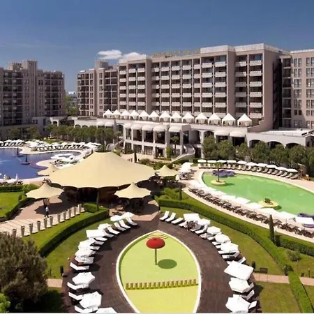 Royal Beach Private Apartment Апартамент *